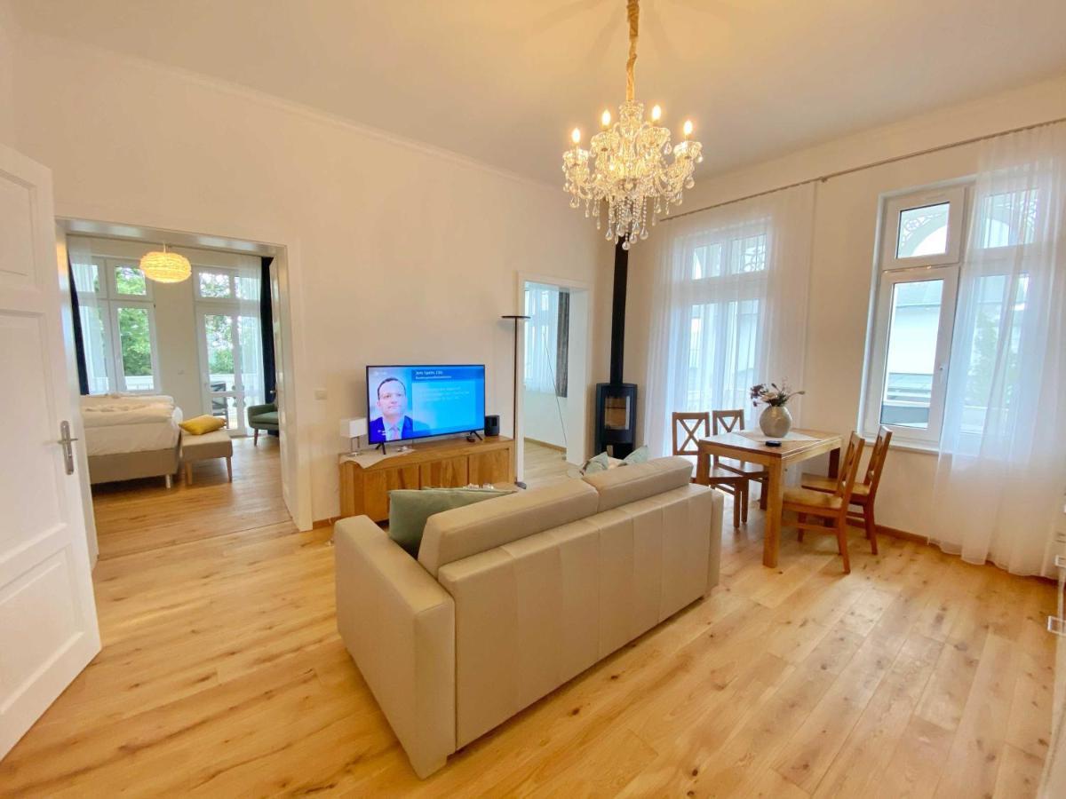 Villa Jenny - Ferienappartement 1 Mit Meerblick Sassnitz Exterior photo